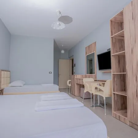 Klebrido And Restaurant Szálloda 3*