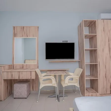 Klebrido And Restaurant Szálloda Durrës