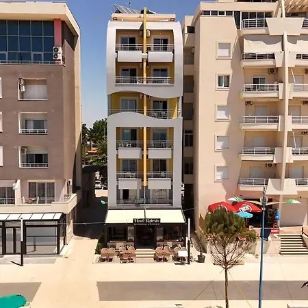 Klebrido And Restaurant فندق دراس