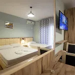Klebrido And Restaurant מלון דורס