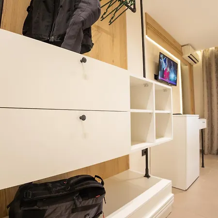 Klebrido And Restaurant