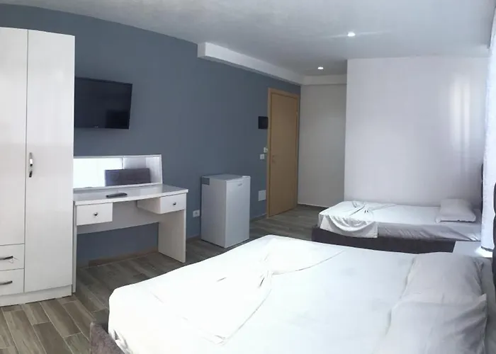 酒店 Klebrido And Restaurant