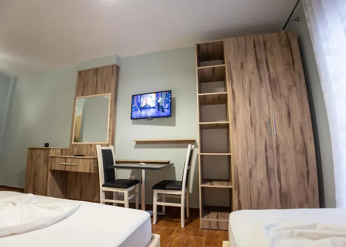 酒店 Klebrido And Restaurant