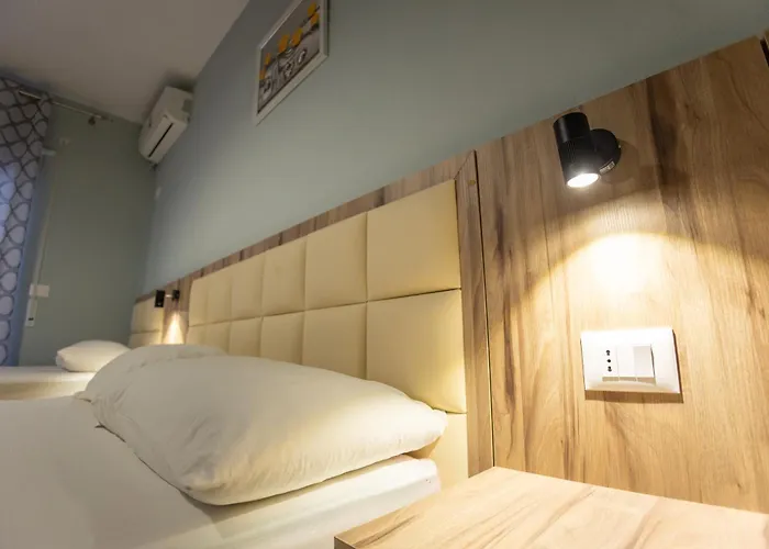 Klebrido And Restaurant 3* Durrës